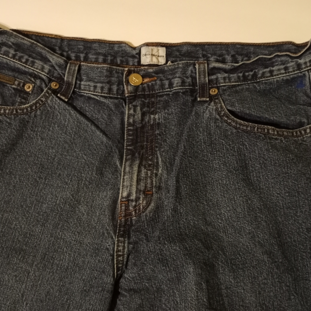 Calvin Klein Jeans.